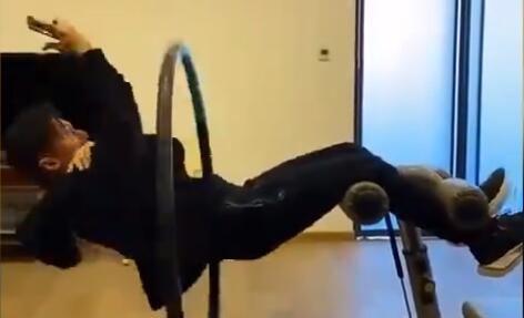 л��������ת����Ȧ