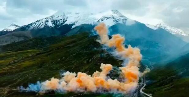 蔡国强就烟花一事道歉